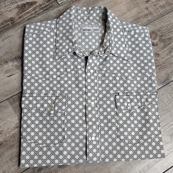 Wrangler Other - WRANGLER pearl snap SZ L